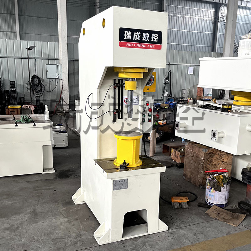 63噸單臂液壓機(jī) 63噸單臂液壓機(jī)